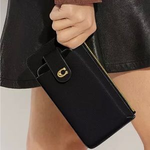Coach essential phone wallet